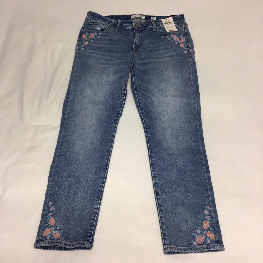Brand New, Never Worn! Lucky Brand Flower Patch Jeans